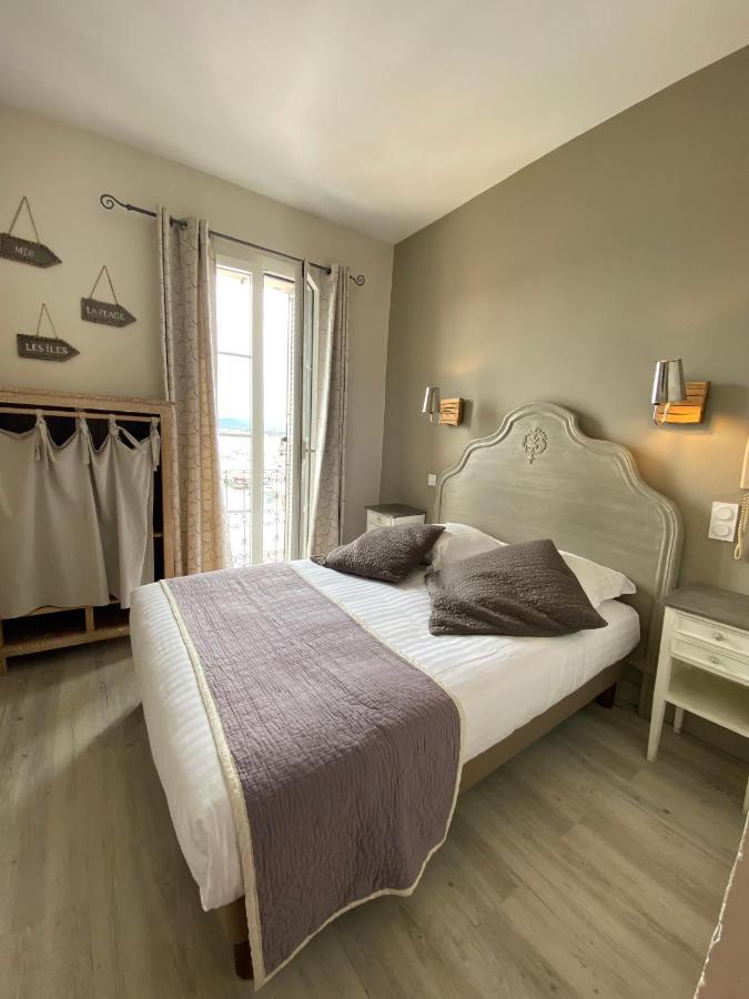 Hotel Restaurant De La Tour ซานารี-ซูร์-แมร์ ภายนอก รูปภาพ