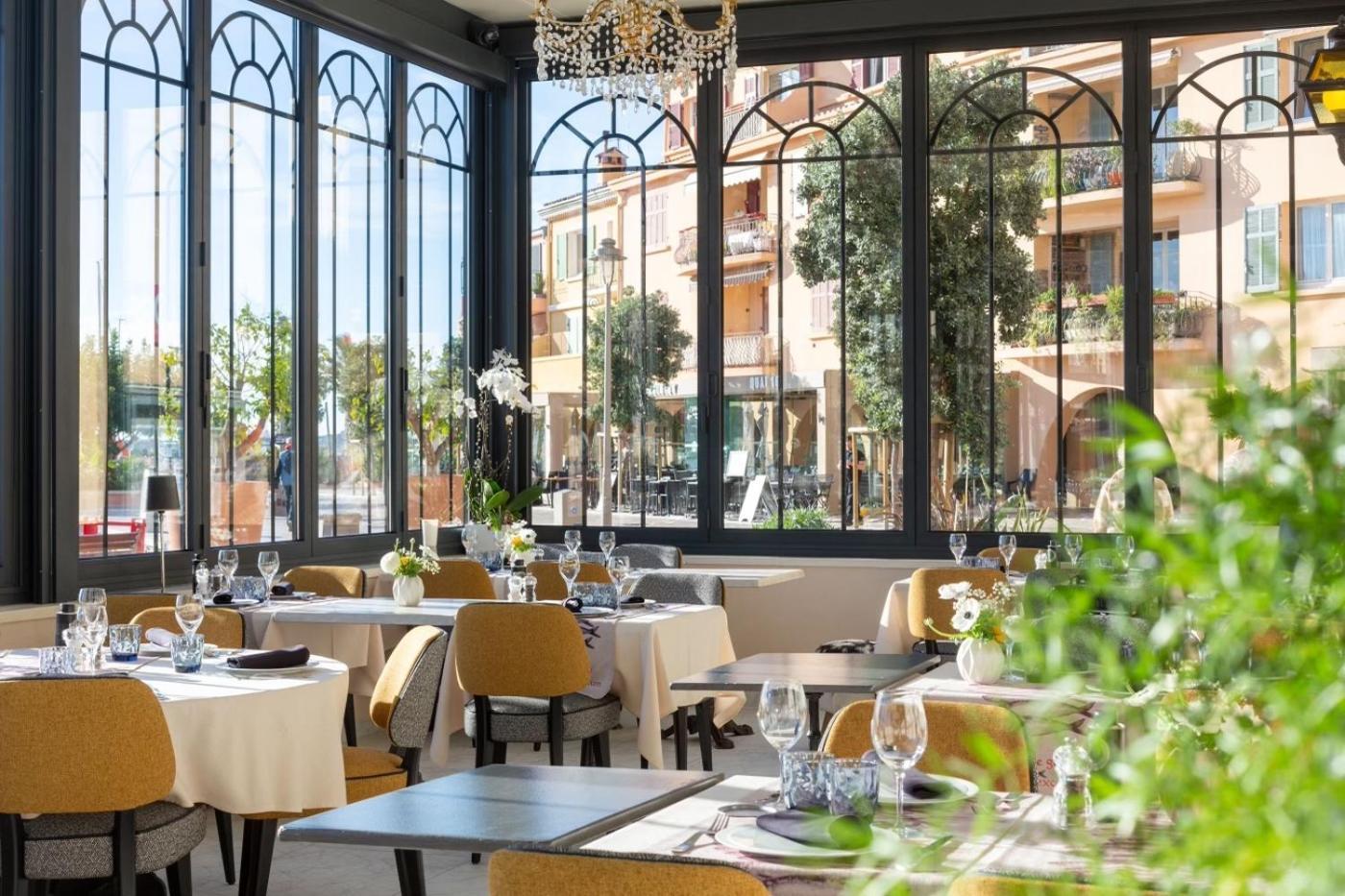 Hotel Restaurant De La Tour ซานารี-ซูร์-แมร์ ภายนอก รูปภาพ