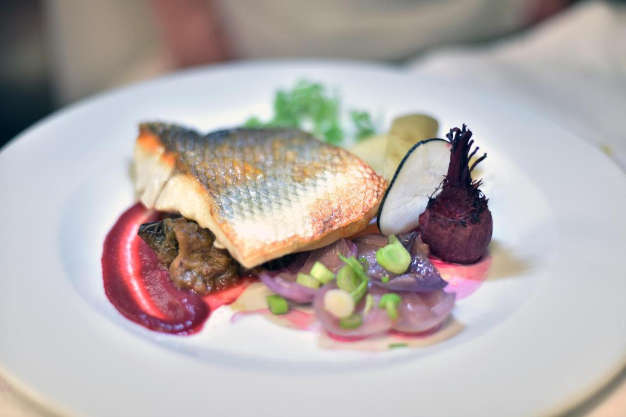 Hotel Restaurant De La Tour ซานารี-ซูร์-แมร์ ภายนอก รูปภาพ